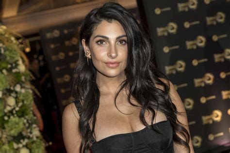 anna nooshin leeftijd